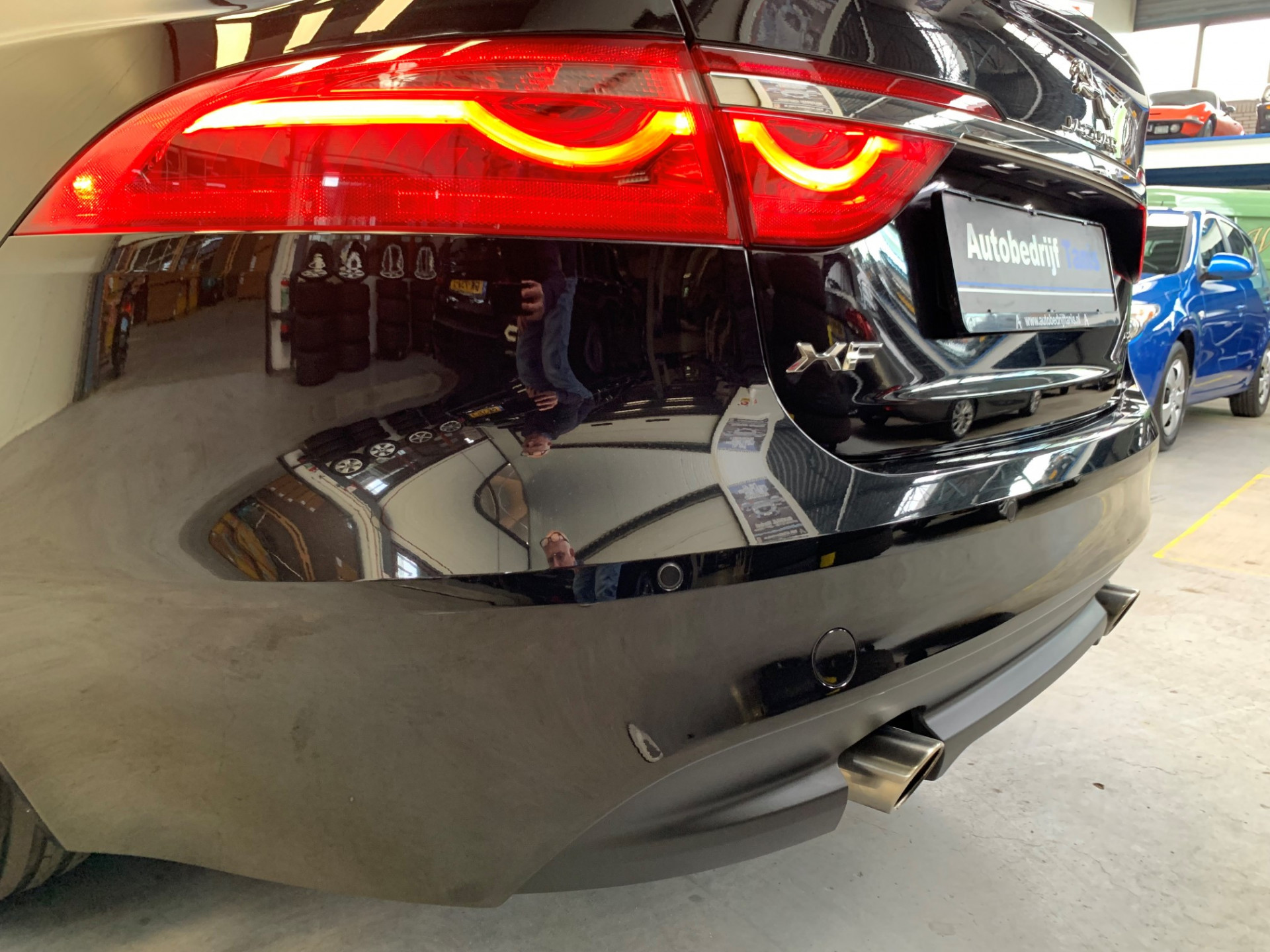 27758937-20.jpg