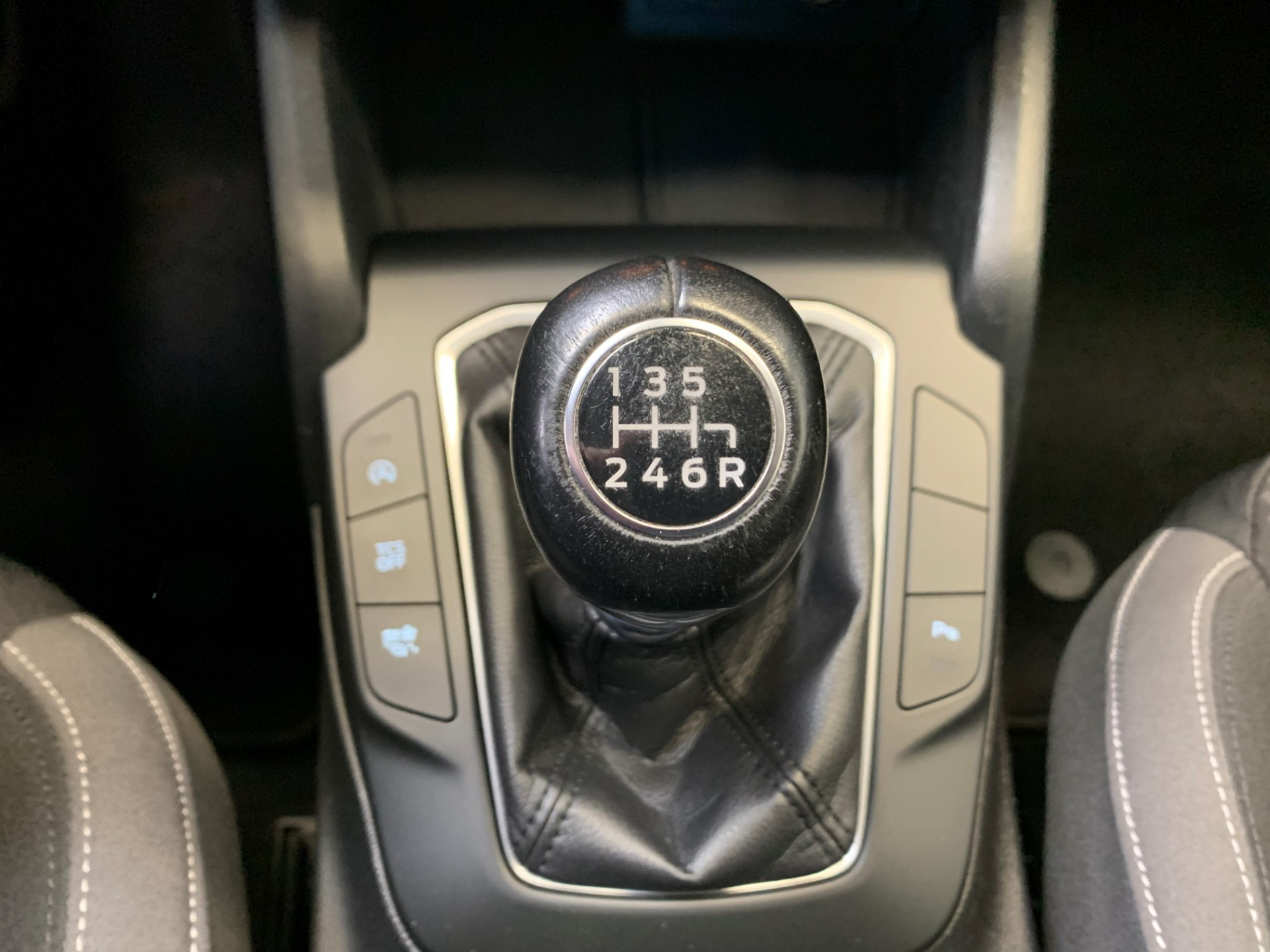 33869486-26.jpg