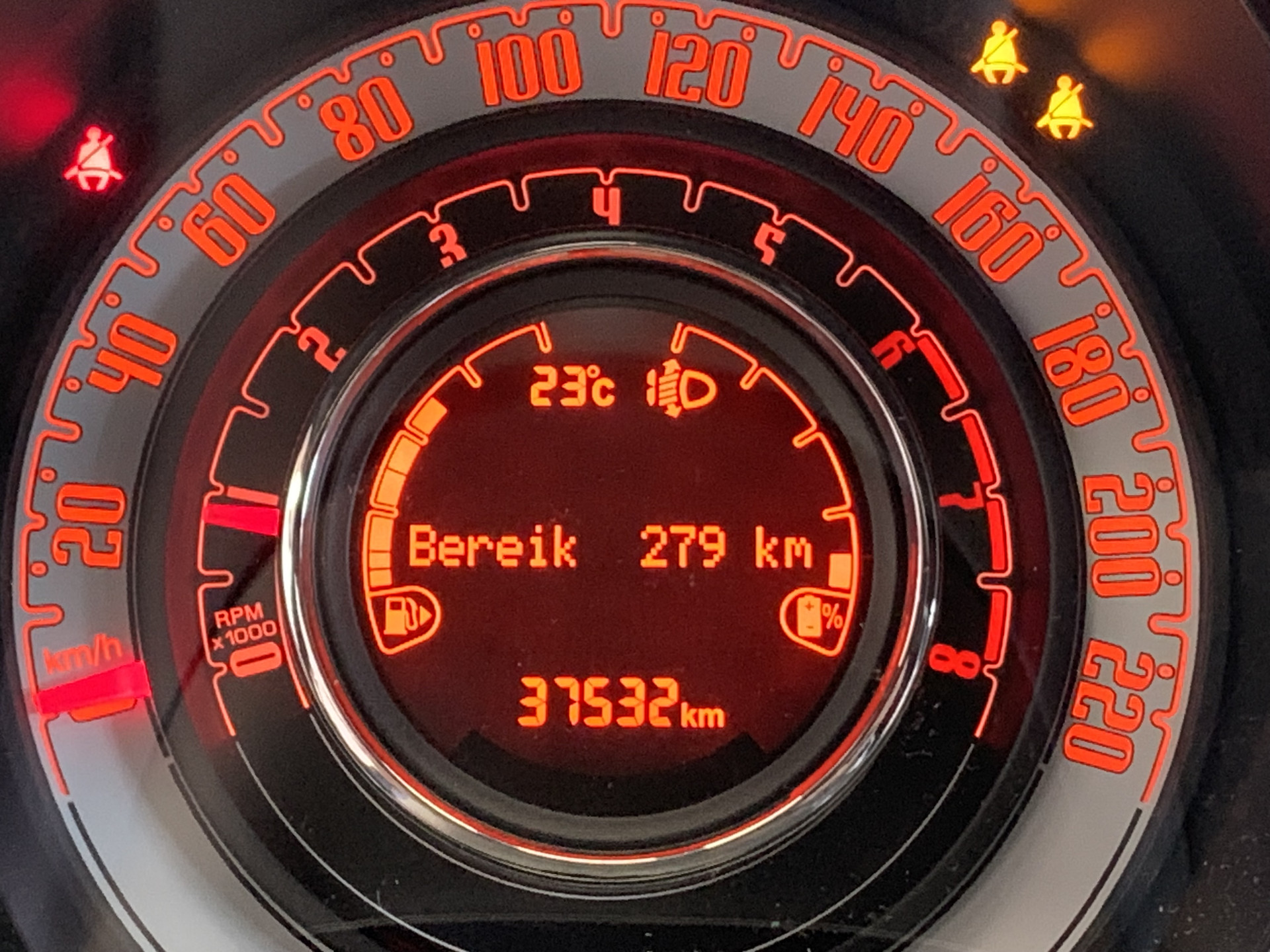46655241-6.jpg