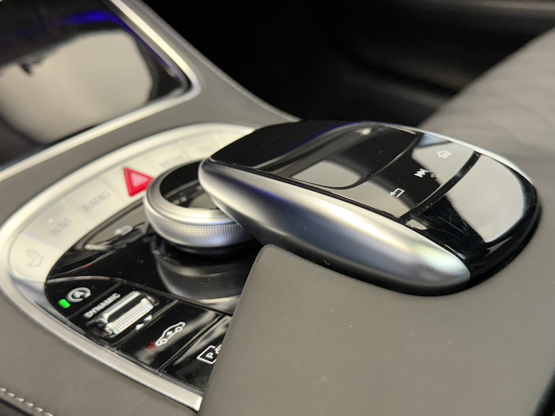 47713281-40.jpg