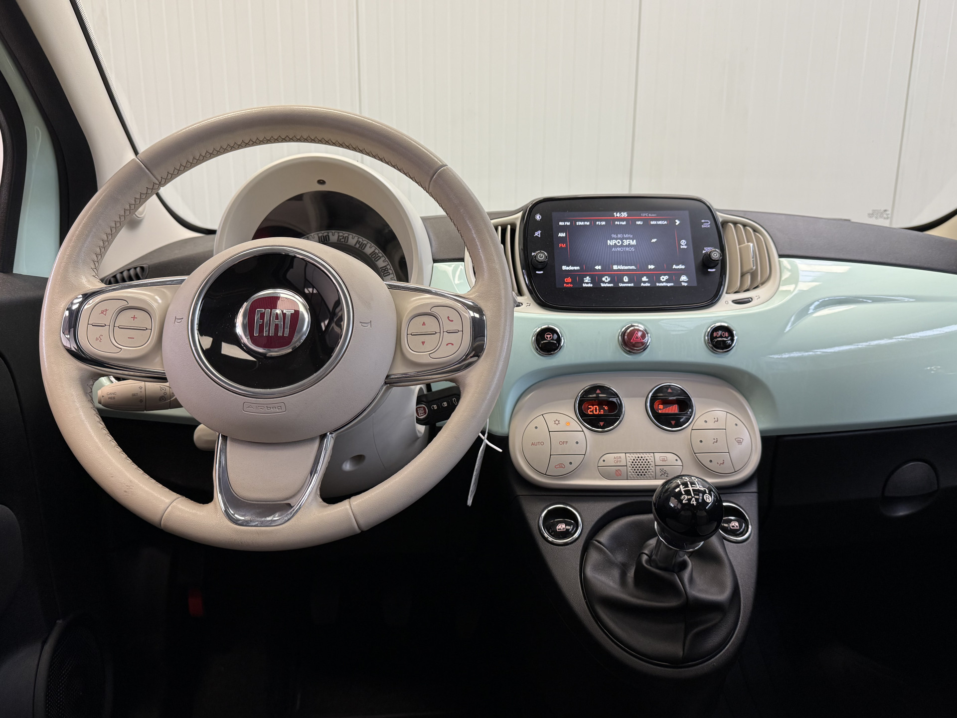 47918818-4.jpg